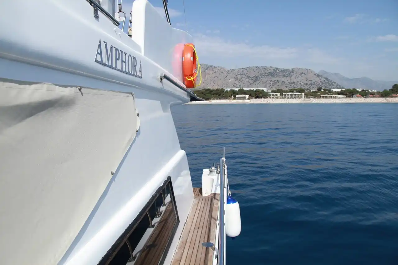 Antalya Yat Kiralama 16m Özel Yapım 49